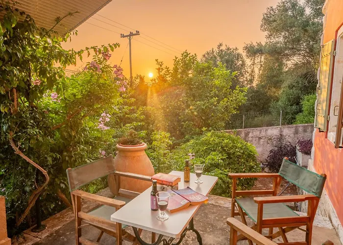 σταύρος Βίλα *