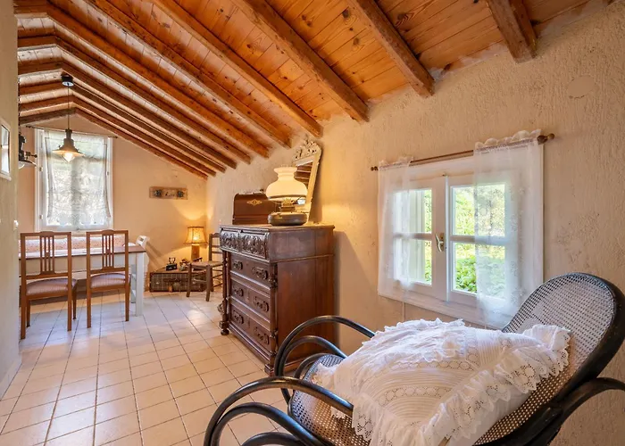 Βίλα σταύρος